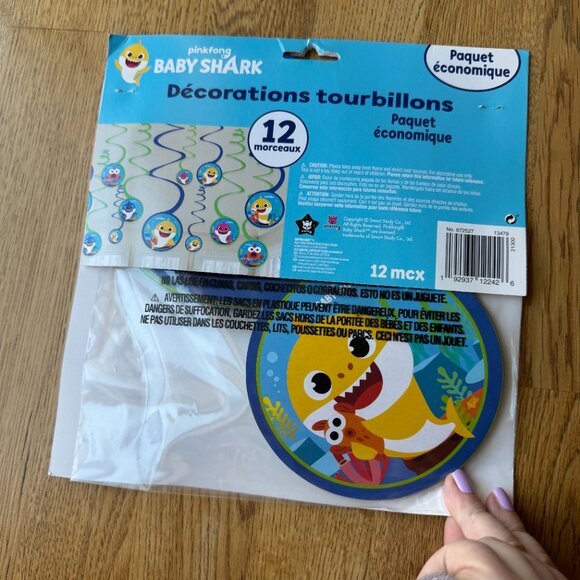 Baby Shark Birthday Party Supplies Lot - Picture 13 of 13